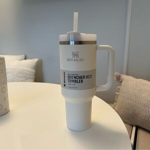 NWT Stanley 40 oz Tumbler